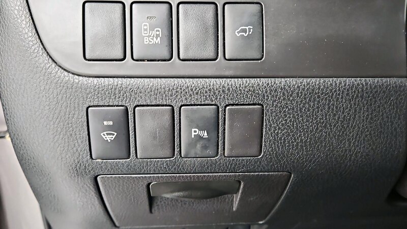 2016 Toyota Highlander Limited 13