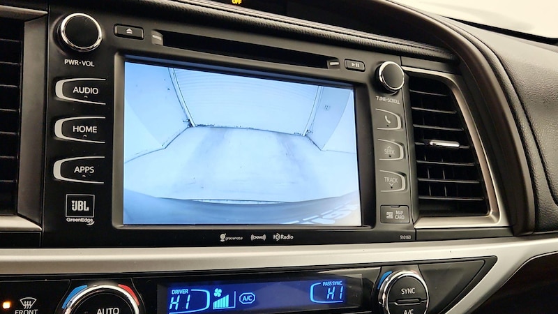 2016 Toyota Highlander Limited 14