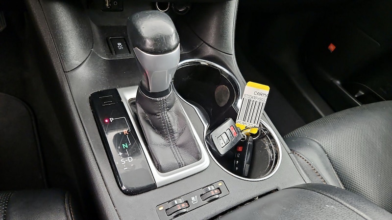 2016 Toyota Highlander Limited 17