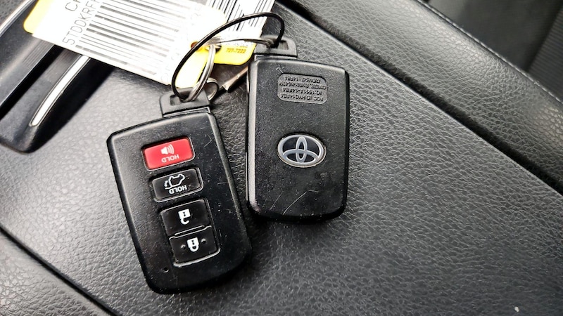 2016 Toyota Highlander Limited 24