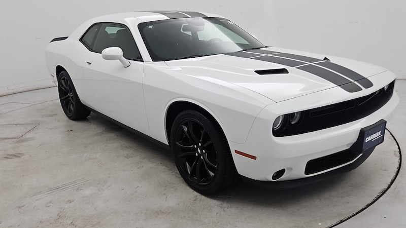 2017 Dodge Challenger SXT Hero Image