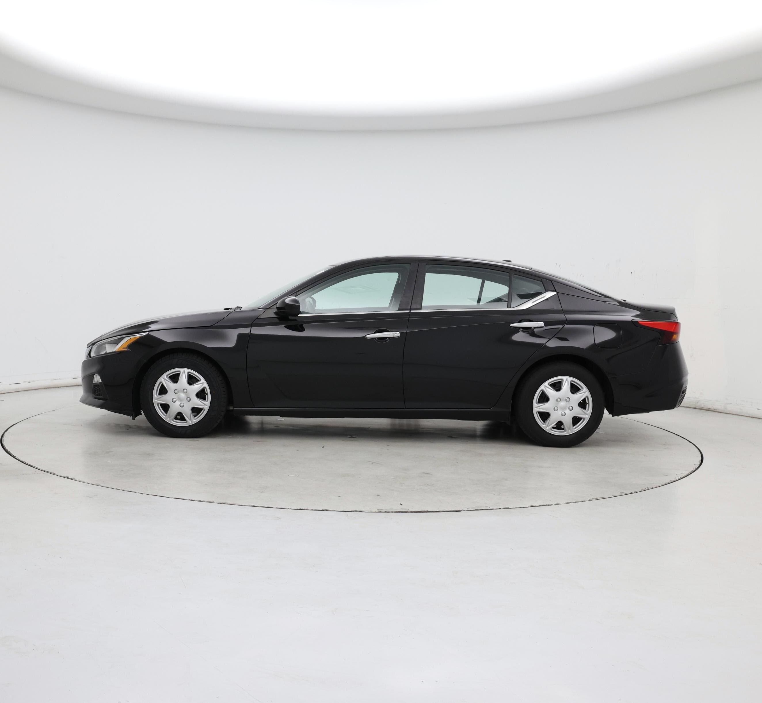 Thumbnail: 2019 Nissan Altima - 3
