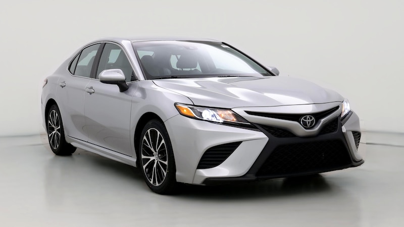 2018 Toyota Camry SE Hero Image