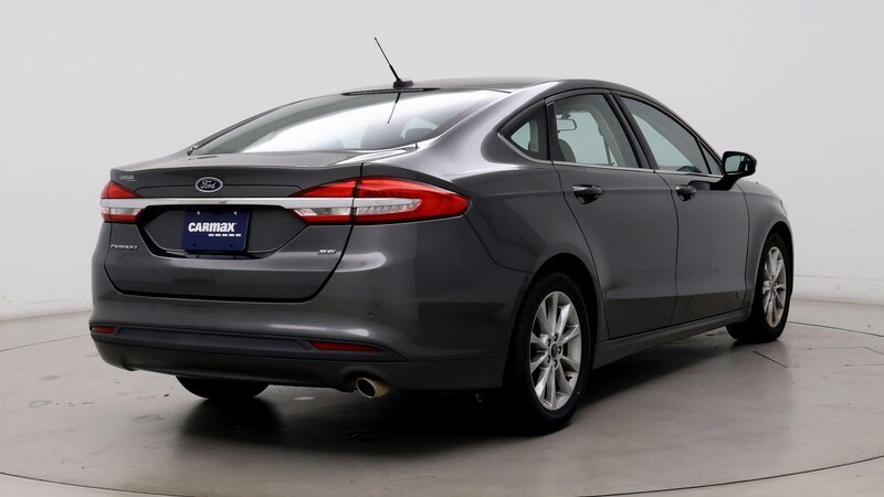 2017 Ford Fusion SE 8