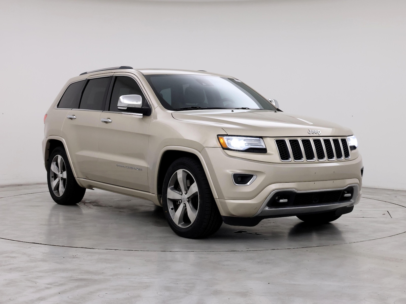 Used 2014 Jeep Grand Cherokee Overland with VIN 1C4RJFCM7EC324011 for sale in Kenosha, WI