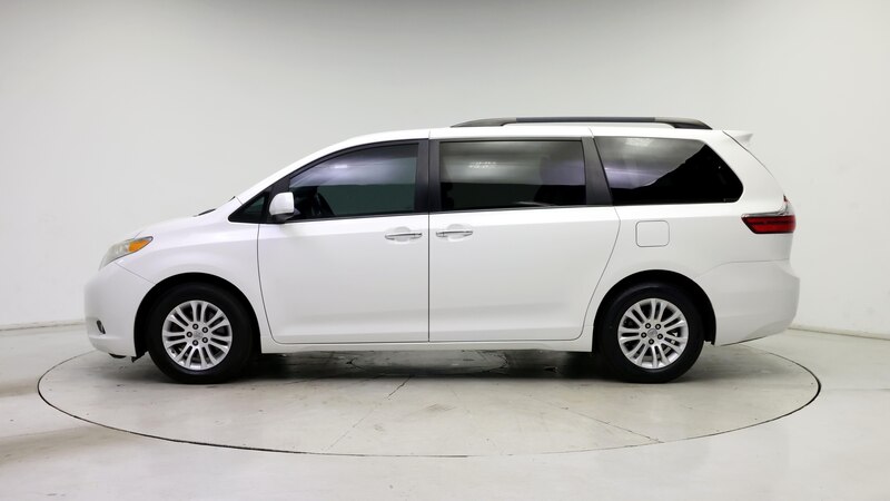 2017 Toyota Sienna XLE 3