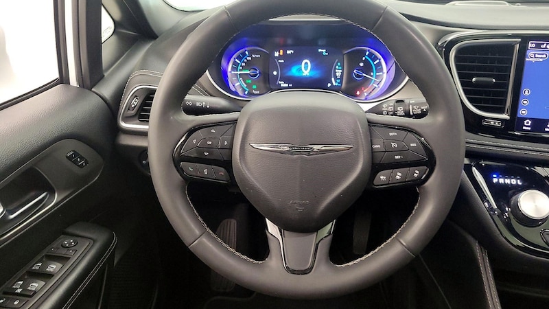 2022 Chrysler Pacifica Hybrid Limited 10