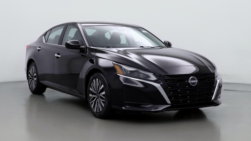 2023 Nissan Altima SV Hero Image