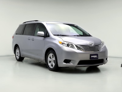 2017 Toyota Sienna LE -
                Bloomington, IL