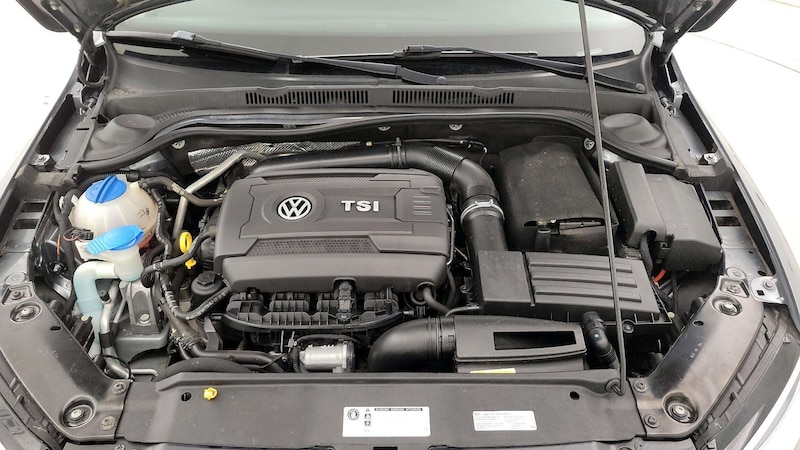 2015 Volkswagen Jetta SE 23