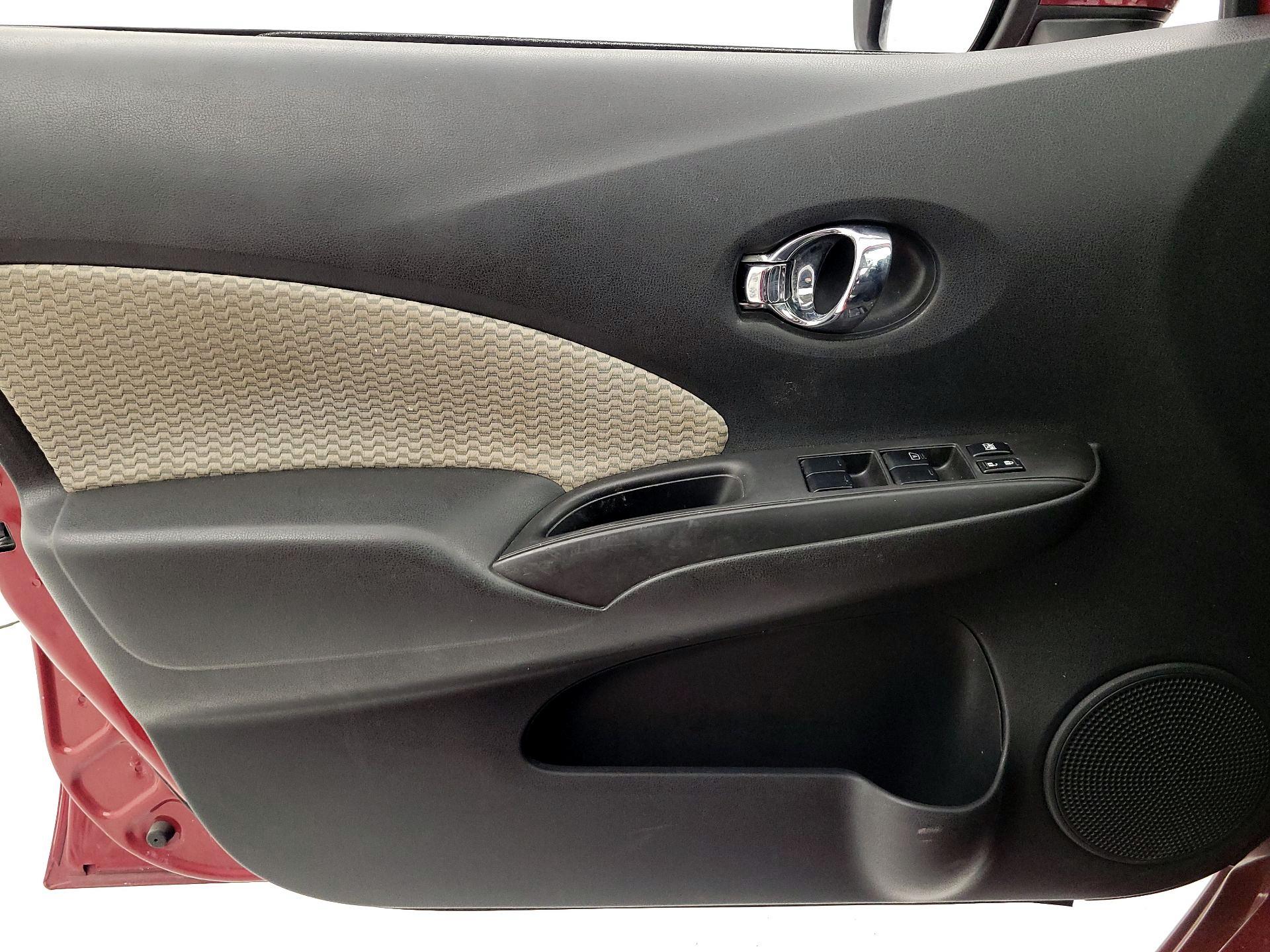Thumbnail: 2015 Nissan Versa Note - 12