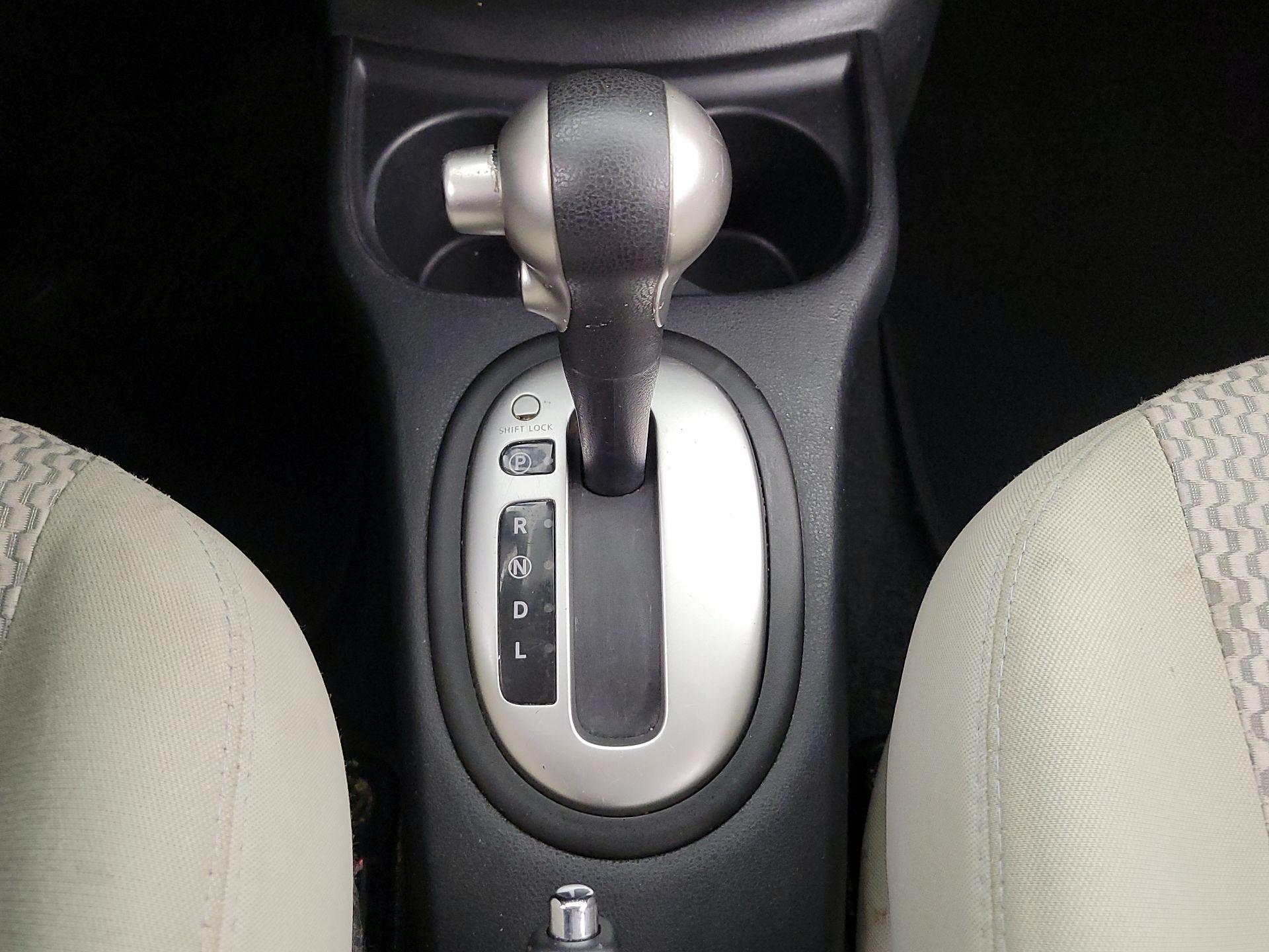 Thumbnail: 2015 Nissan Versa Note - 16