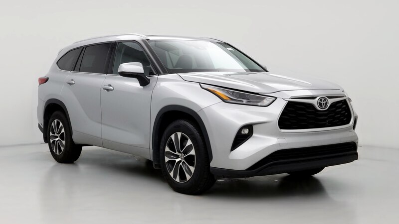 2022 Toyota Highlander XLE Hero Image