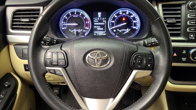 2015 Toyota Highlander Limited 10