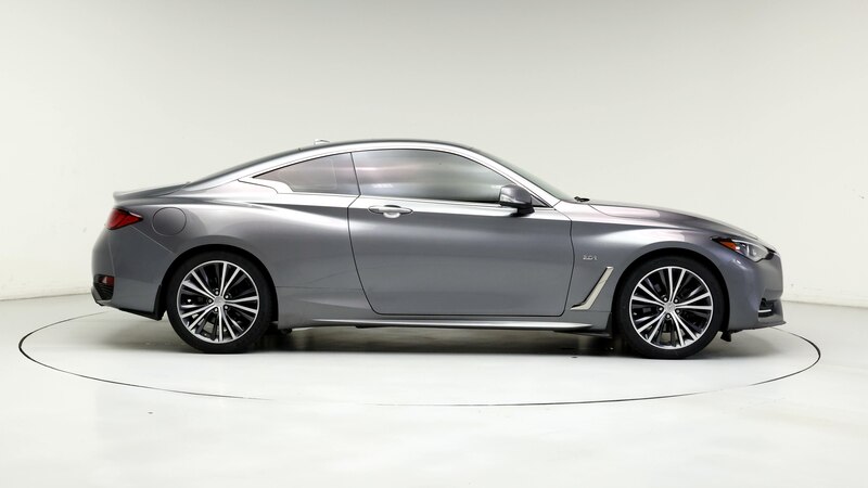 2017 INFINITI Q60 Premium 7