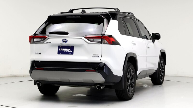 2023 Toyota RAV4 XSE 8