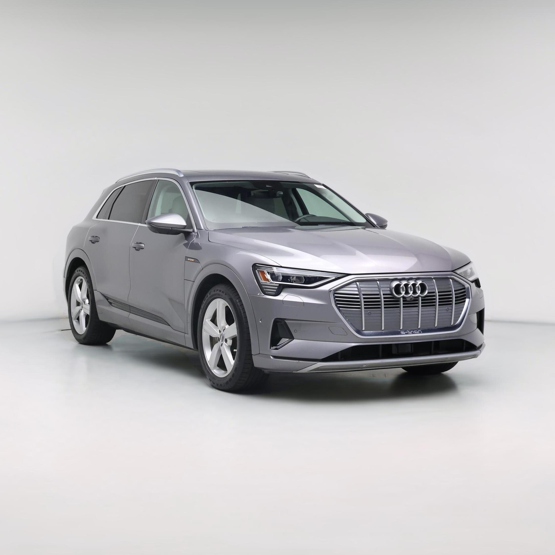 Thumbnail: 2019 Audi e-tron - 1