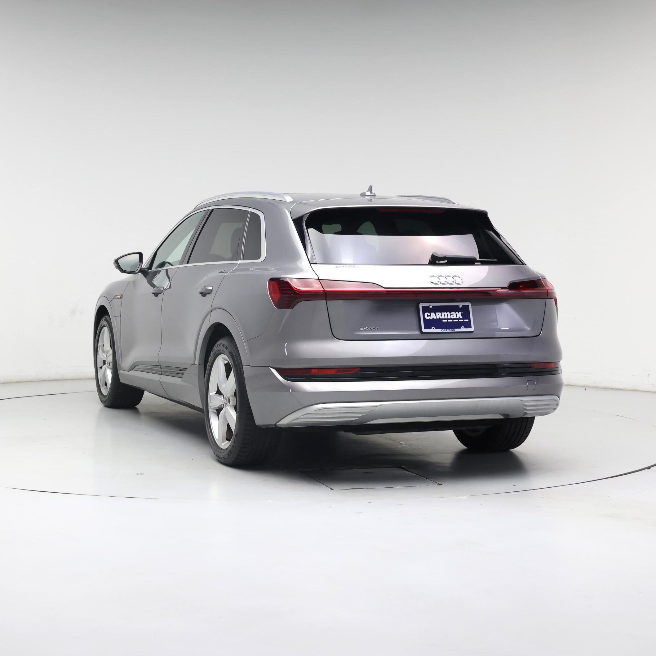 Thumbnail: 2019 Audi e-tron - 2