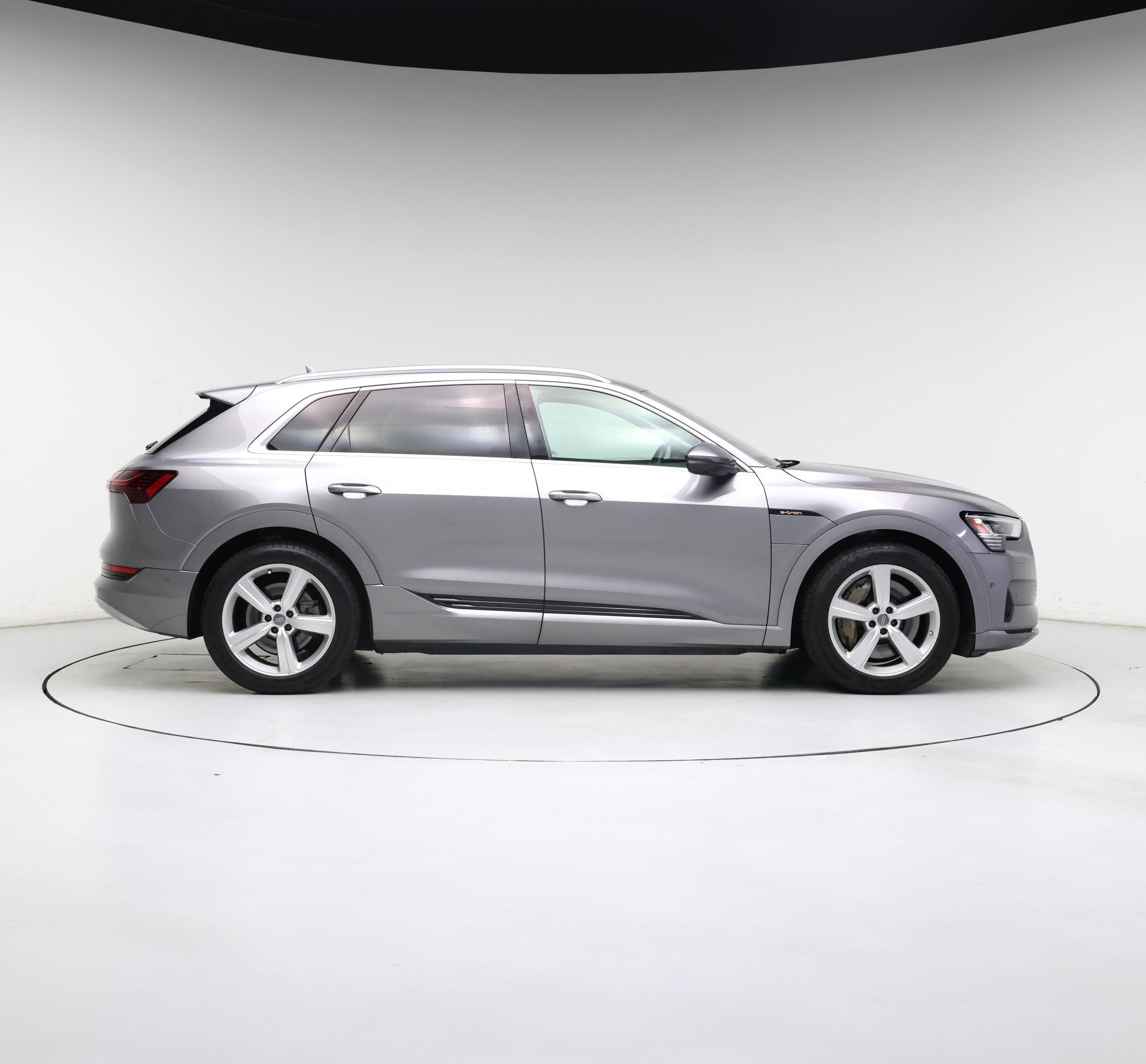 Thumbnail: 2019 Audi e-tron - 7