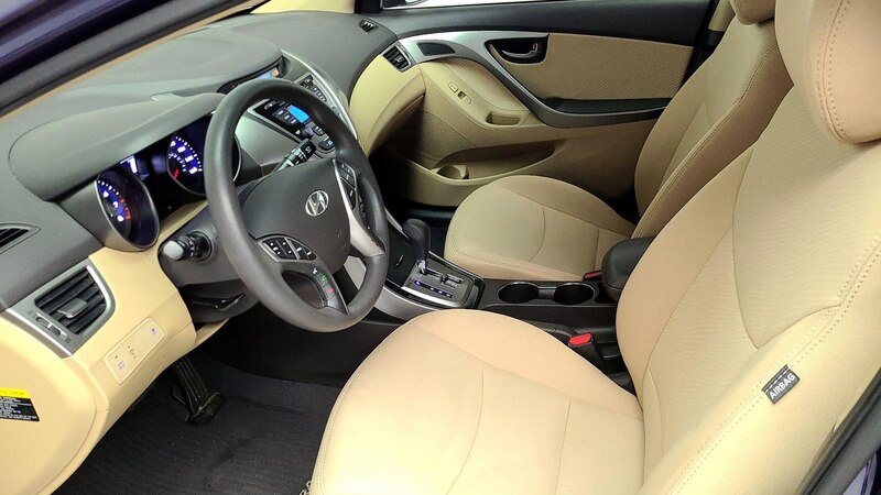 2013 Hyundai Elantra GLS 11