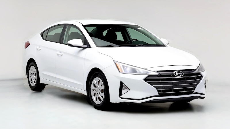 2020 Hyundai Elantra SE Hero Image