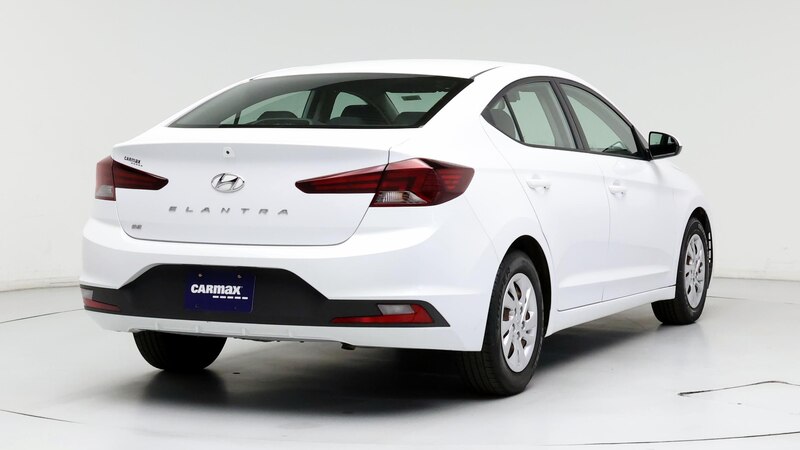 2020 Hyundai Elantra SE 8