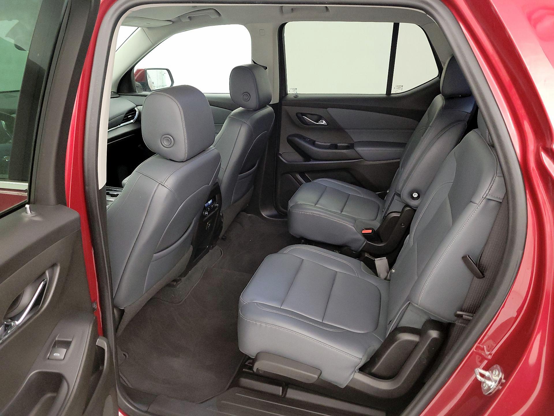 Thumbnail: 2021 Chevrolet Traverse - 19