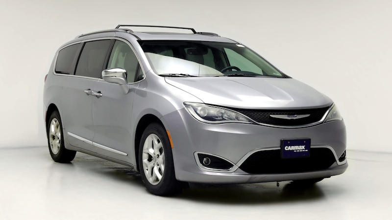 2020 Chrysler Pacifica Limited Hero Image