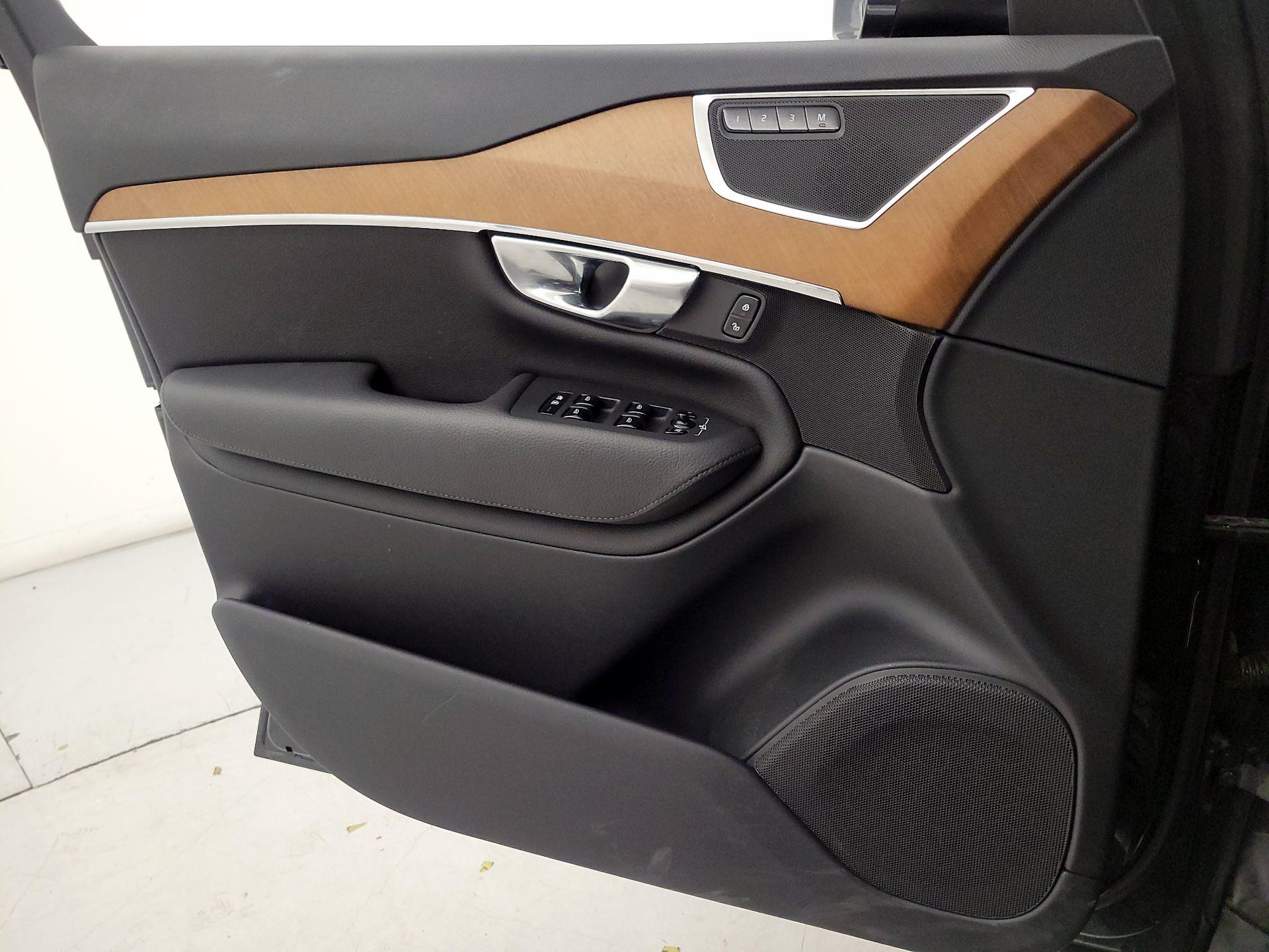 Thumbnail: 2021 Volvo XC90 - 12