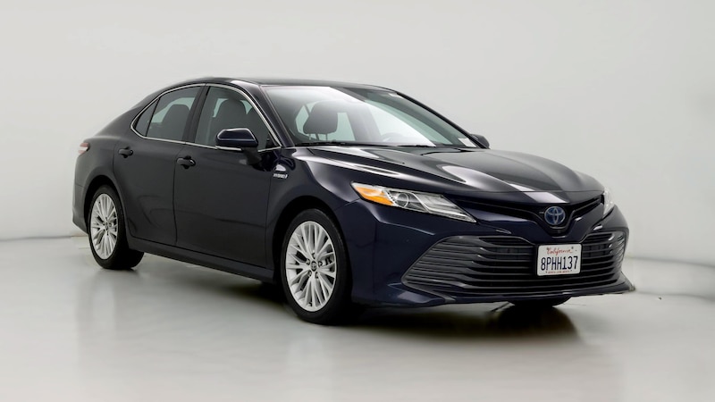 2020 Toyota Camry XLE Hero Image