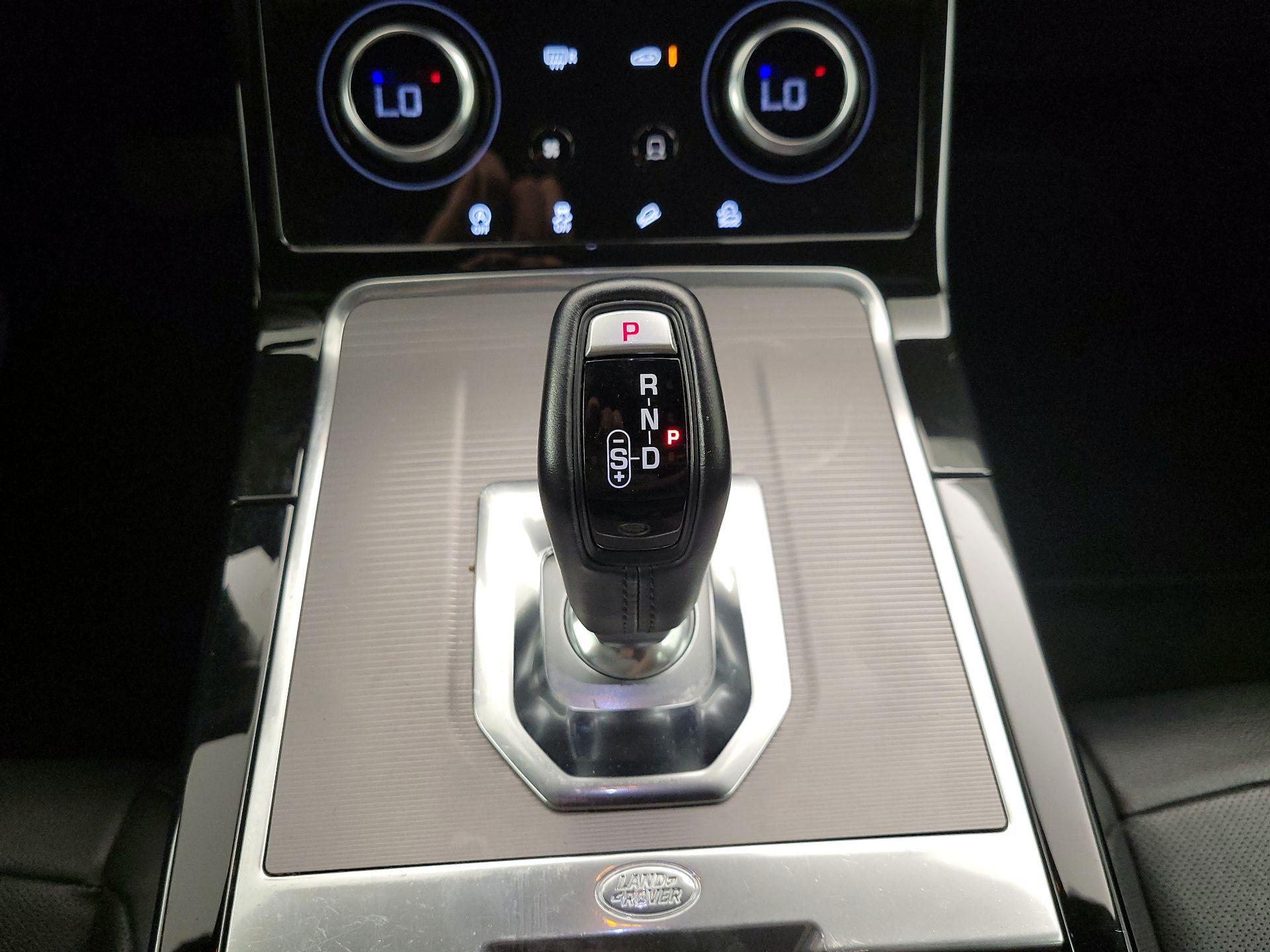 Thumbnail: 2021 Land Rover Range Rover Evoque - 18