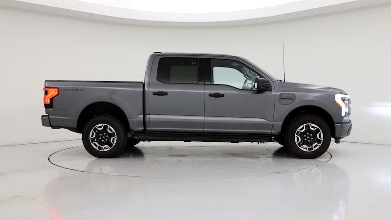 2023 Ford F-150 Lightning XLT 7