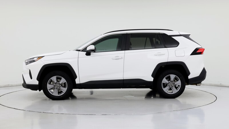 2022 Toyota RAV4 XLE 3