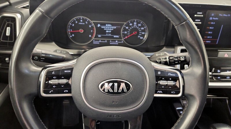 2021 Kia Sorento S 10