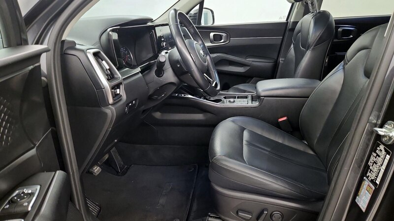2021 Kia Sorento S 11