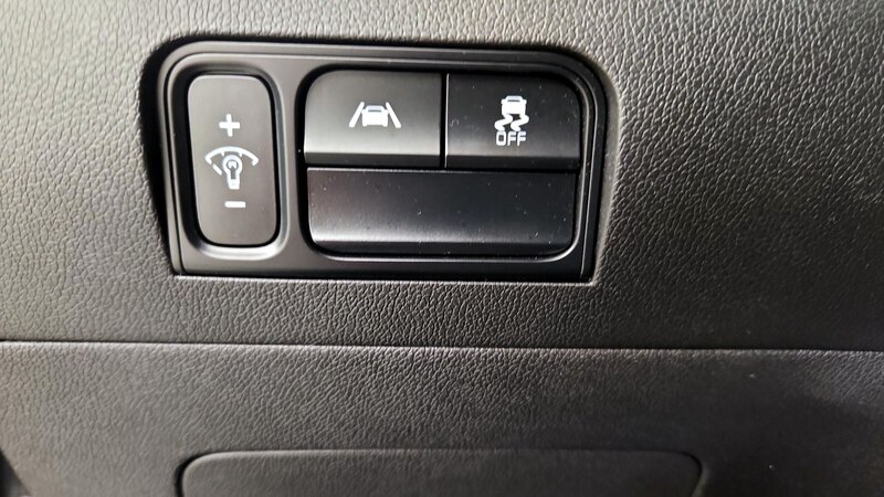 2021 Kia Sorento S 13