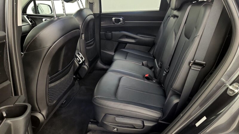 2021 Kia Sorento S 20