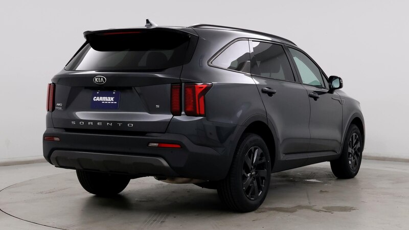 2021 Kia Sorento S 8