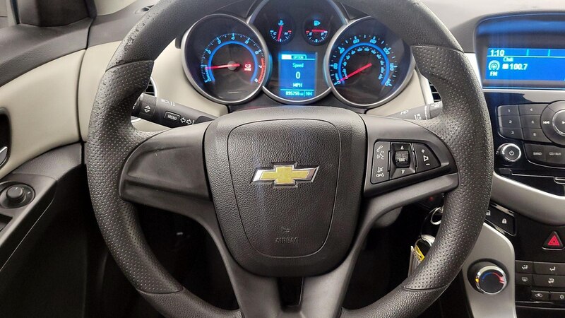 2014 Chevrolet Cruze LS 10