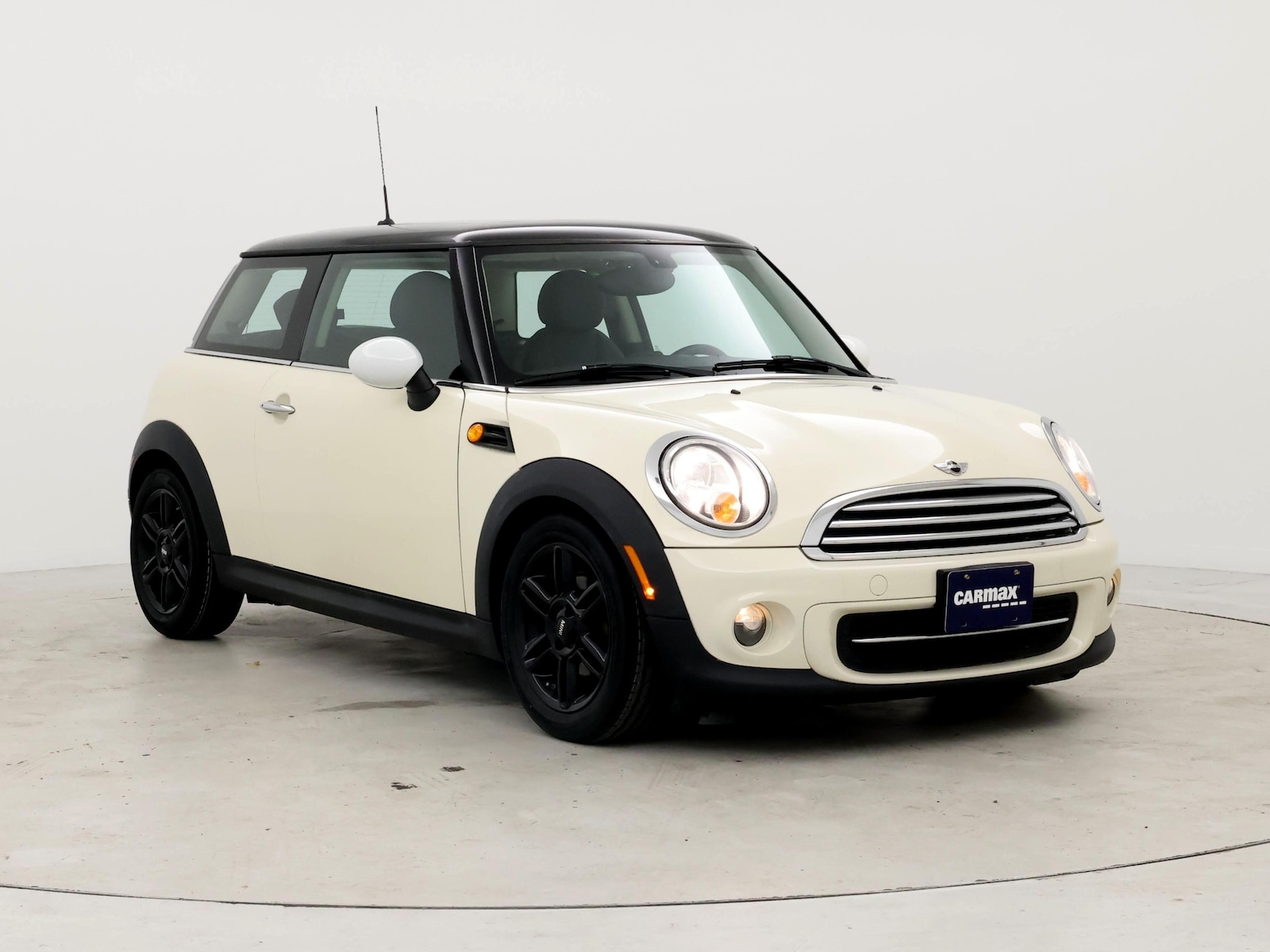 Used 2013 MINI Cooper Base with VIN WMWSU3C58DT688322 for sale in Kenosha, WI