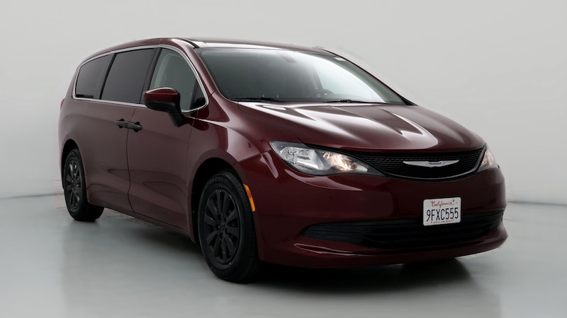 2018 Chrysler Pacifica L Hero Image