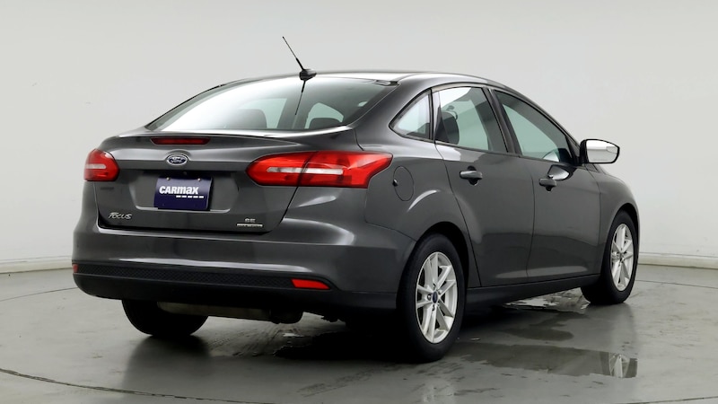 2016 Ford Focus SE 8