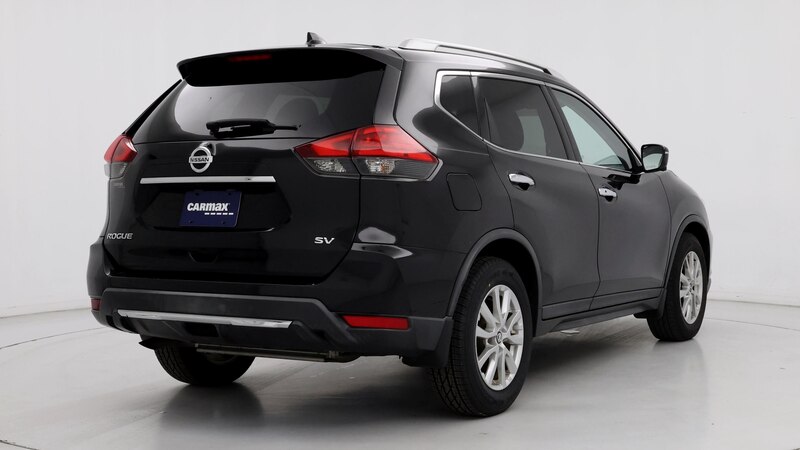 2017 Nissan Rogue SV 8