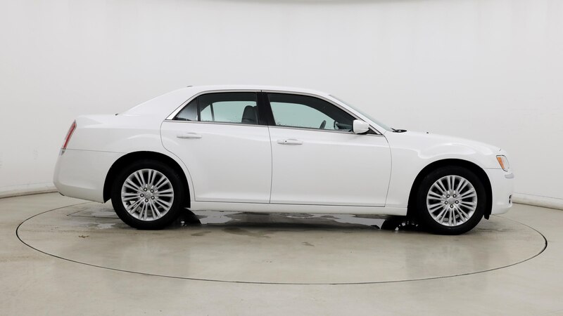 2014 Chrysler 300  7