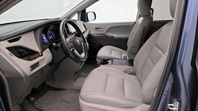 2015 Toyota Sienna XLE Premium 11