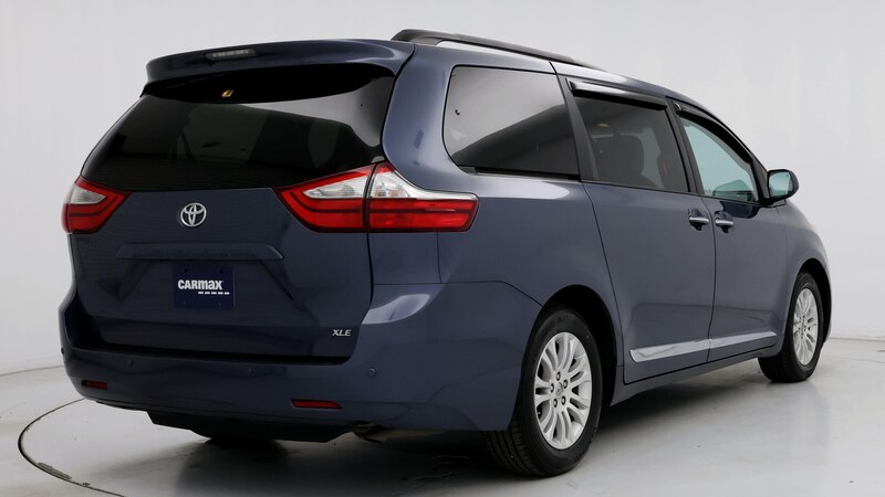 2015 Toyota Sienna XLE Premium 8