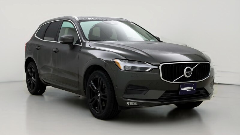 2018 Volvo XC60 T6 Momentum Hero Image