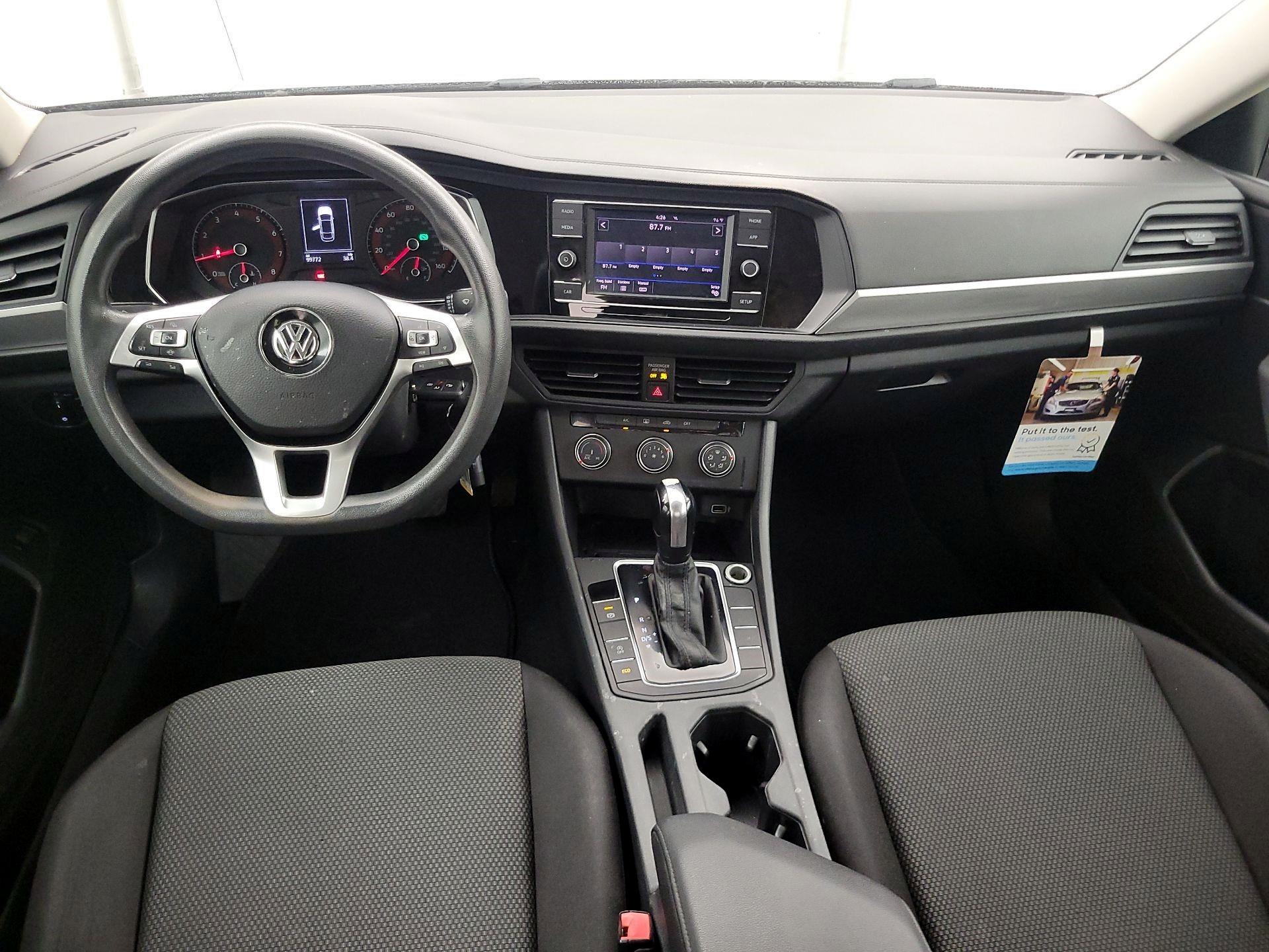 Thumbnail: 2019 Volkswagen Jetta - 9