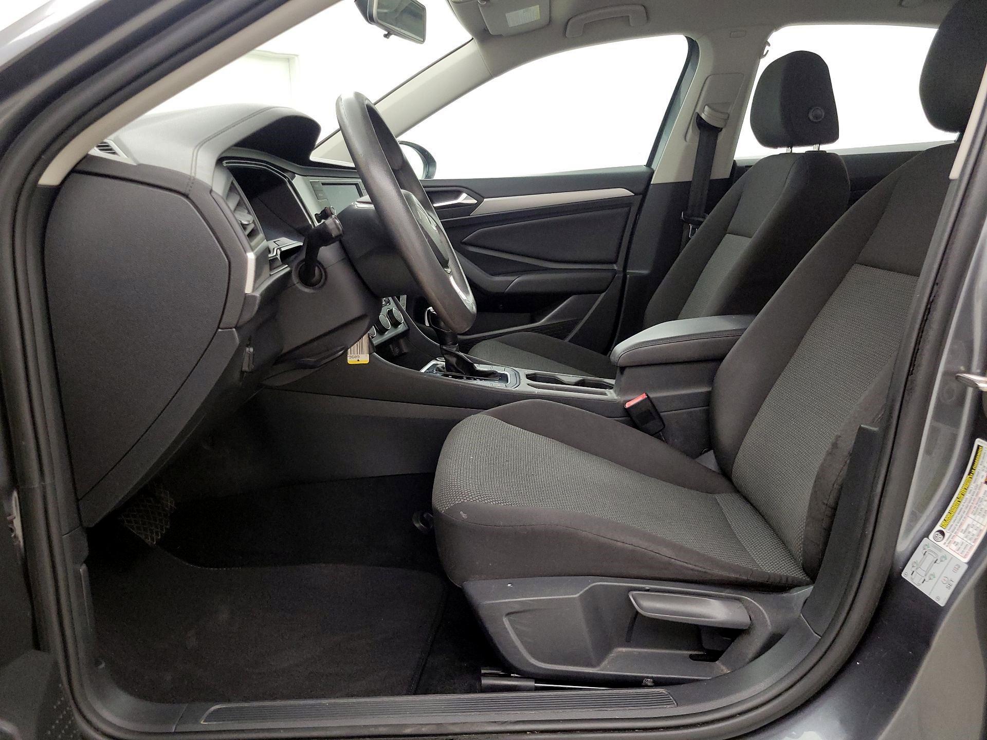 Thumbnail: 2019 Volkswagen Jetta - 11