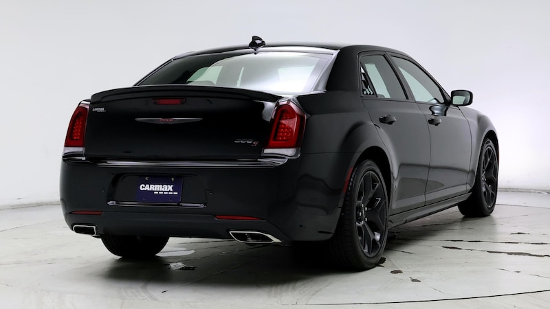 2022 Chrysler 300 S 8